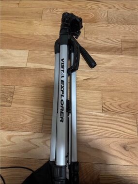 Vista Explorer Silver Camera Tripod with Handle
